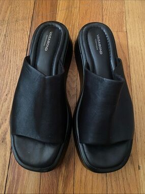 Vagabond Courtney Black Leather Platform Mule Slides Size 10 NWOB Gorgeous
